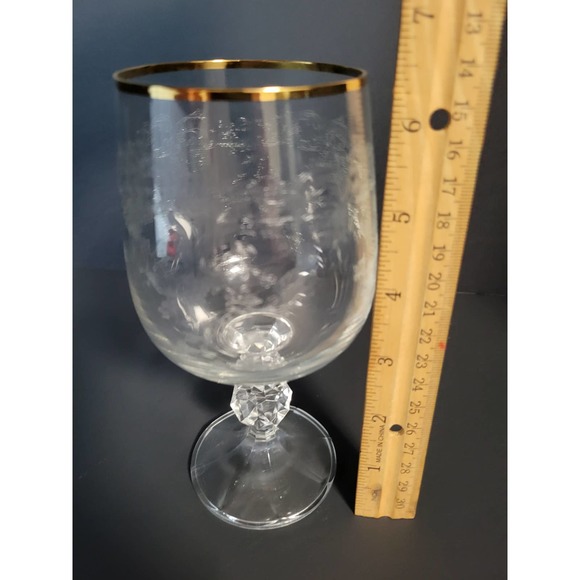 Vintage Etched 6.5" Wine Water 12 oz. Glass Goblet with 22 Karat Rim - Picture 3 of 8